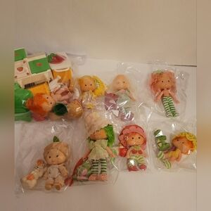 Strawberry Shortcake Kenner Doll Lot + Playset Accessories 1980s Dolls